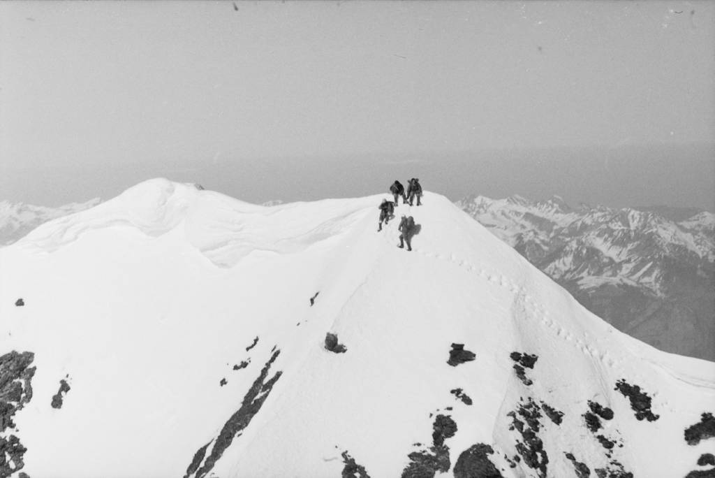 Wintererstbesteigung der Eigernordwand durch Toni Hiebeler, Walt